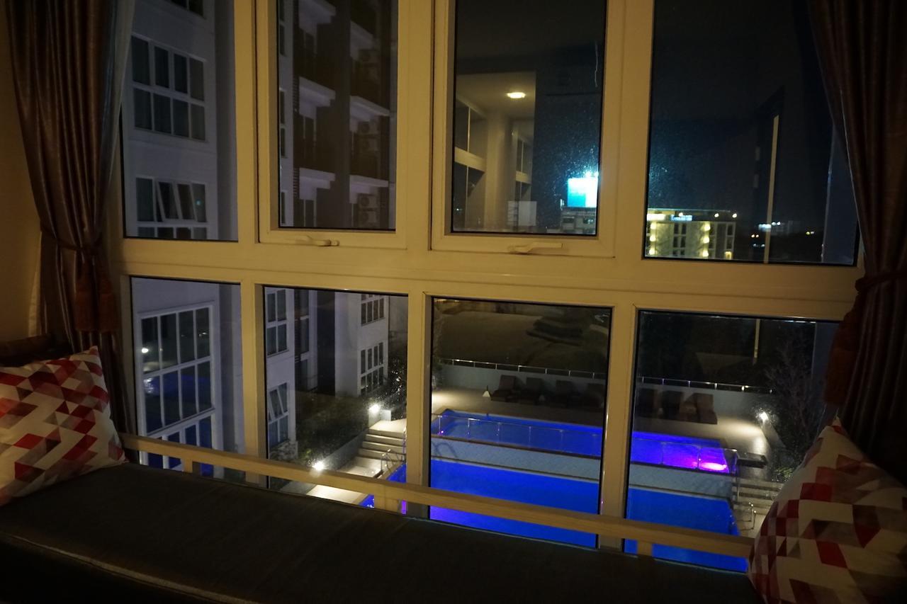 Pool View Room The Prio Chiang Mai Exterior photo